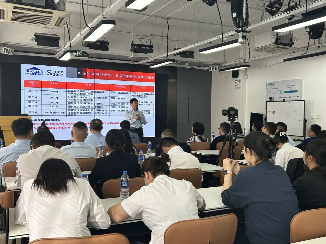 社科賽斯黨支部書記李發(fā)進(jìn) 應(yīng)邀為海淀街道“兩新”組織書記講黨課